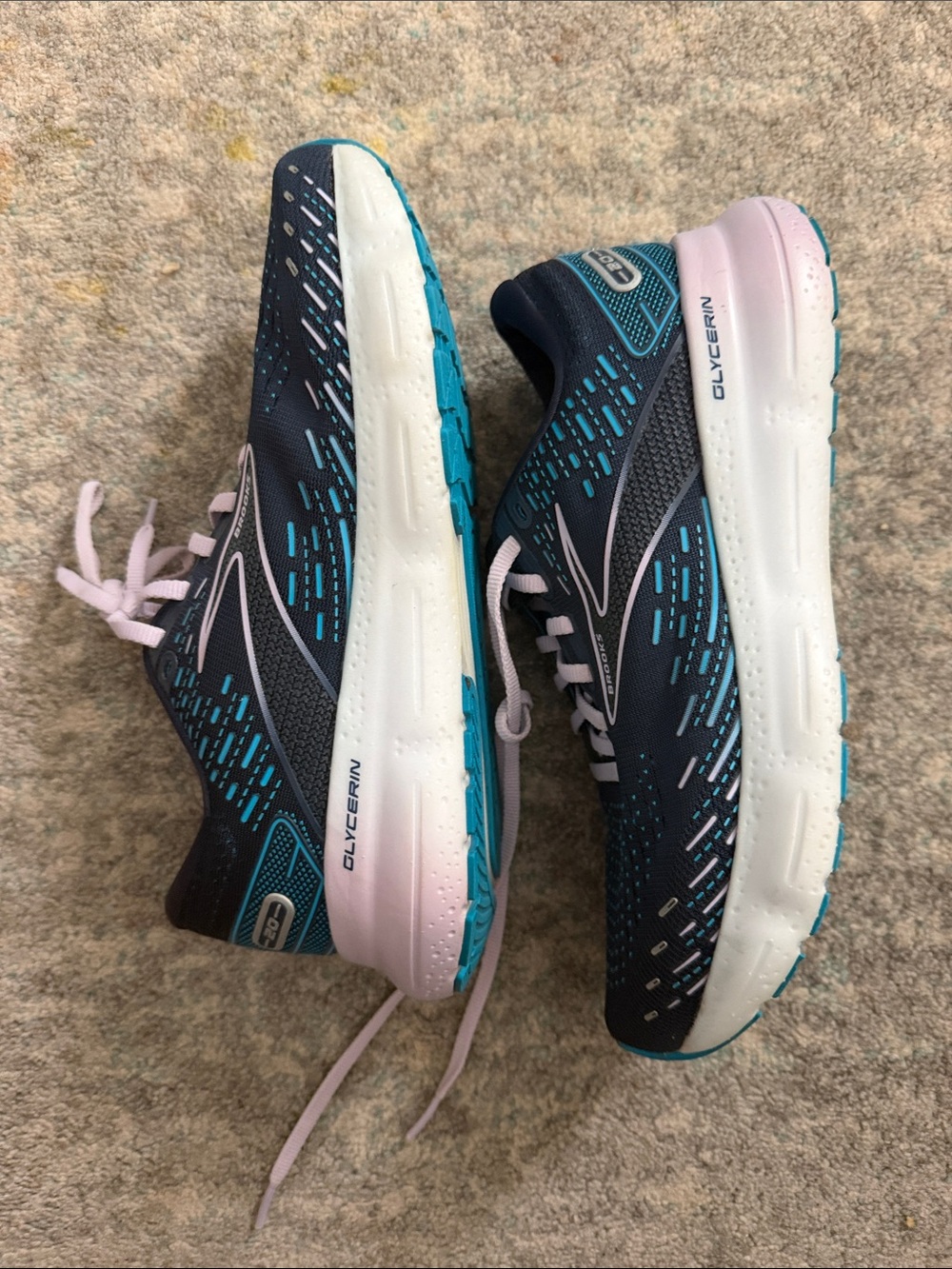 Brooks Women's Glycerin 20 Running Shoes - Navy with Pink Laces, sz 8